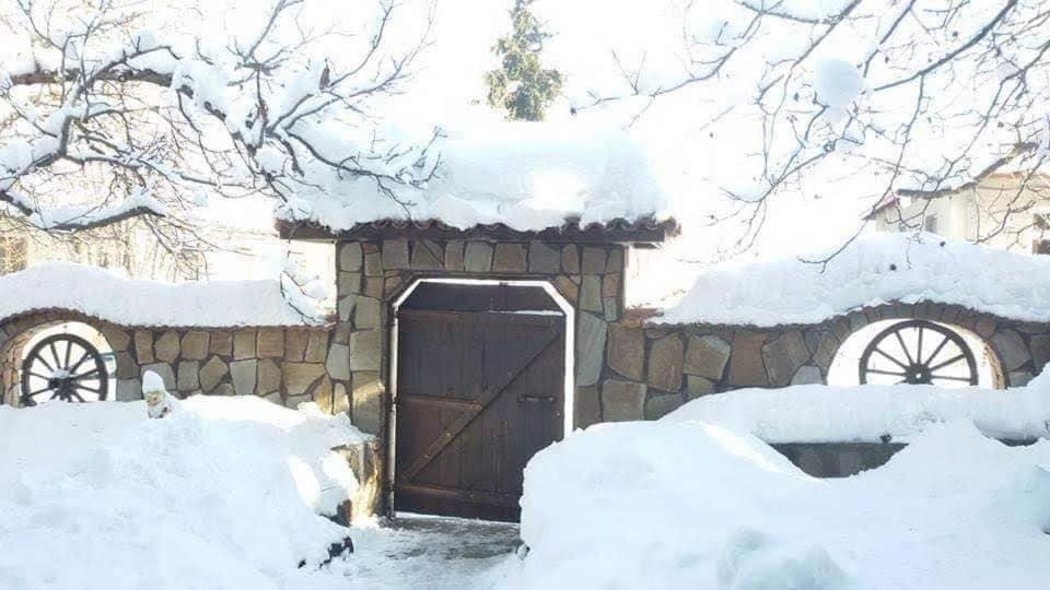 Семеен Хотел Национал Mineralni Bani Buitenkant foto